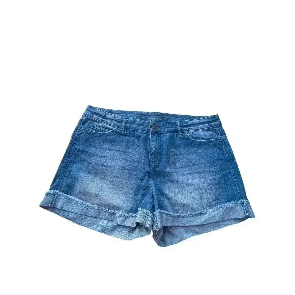 Women’s Michael Kors Light Wash Distressed Denim Shorts•Size 10•Preowned•